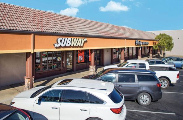 Westwood Village Shopping Center : 6392 Westside Rd, Redding, CA 96001